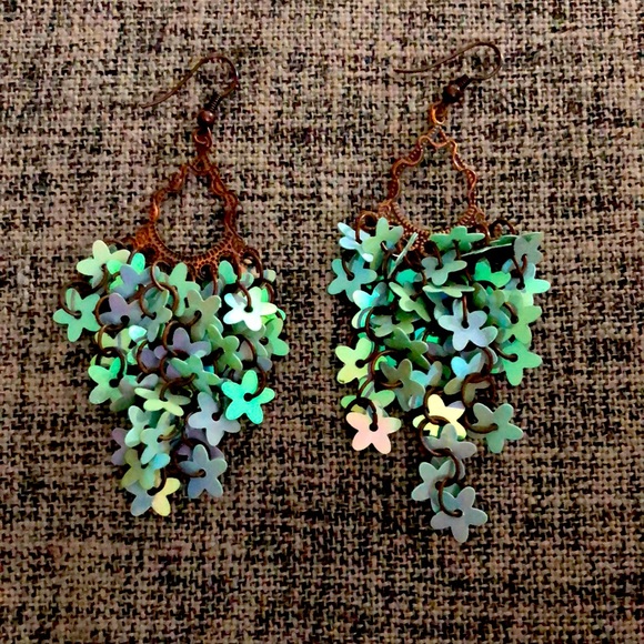 Vintage Jewelry - Vintage Tiered Flower Earrings